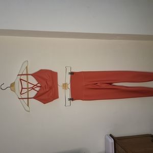 Alo yoga salmon  color, XS top and XXS leggins.